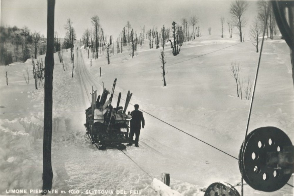 Feit sledge lift- 1950s